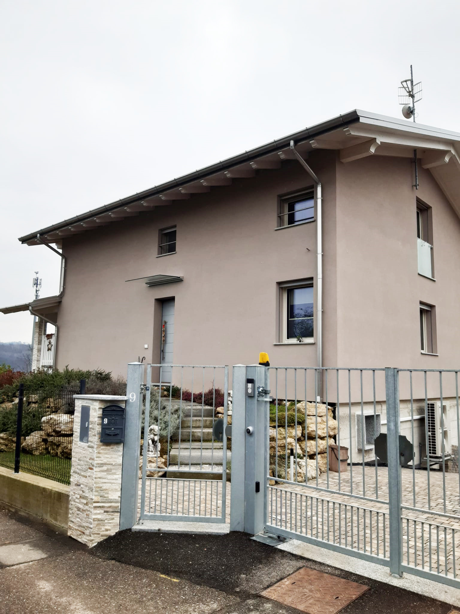 b15babb0-9b74-4743-861f-e5db4ab7c1cf